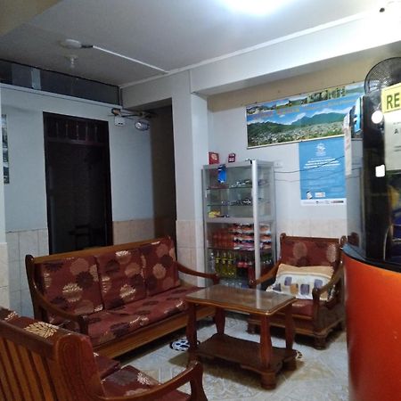 Hostal Leon Internacional Tingo María Zewnętrze zdjęcie